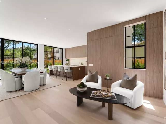 4-bedroom home for sale in Miami - 3372 Charles Ave - MondialRealty