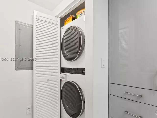 2-bedroom condo for sale in Miami - 325 S Biscayne Blvd 3421 - MondialRealty