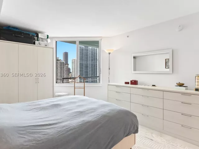 2-bedroom condo for sale in Miami - 325 S Biscayne Blvd 3421 - MondialRealty