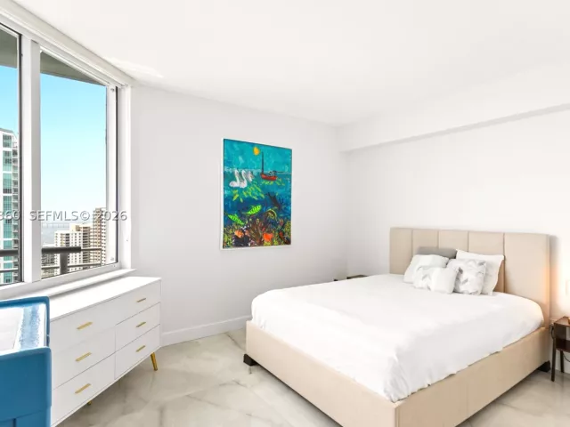 2-bedroom condo for sale in Miami - 325 S Biscayne Blvd 3421 - MondialRealty