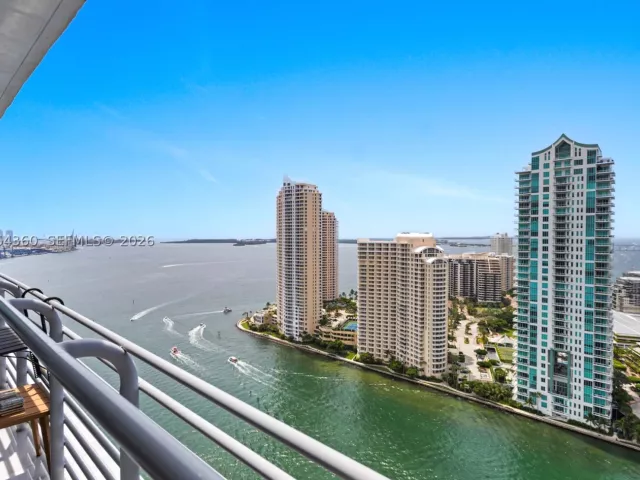2-bedroom condo for sale in Miami - 325 S Biscayne Blvd 3421 - MondialRealty