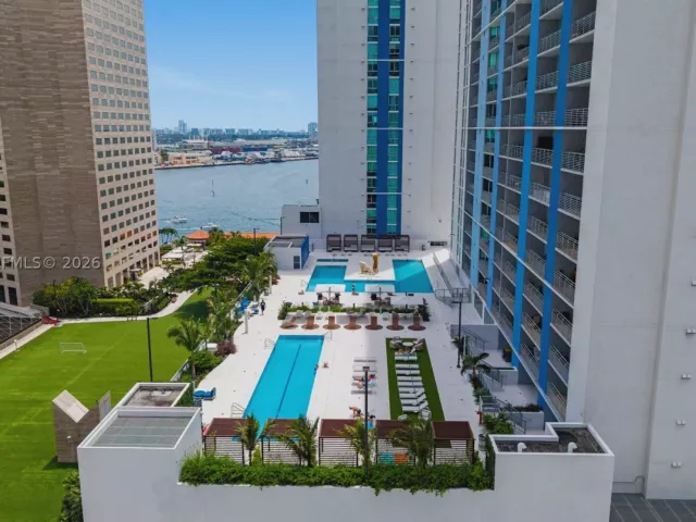 2-bedroom condo for sale in Miami - 325 S Biscayne Blvd 3421 - MondialRealty