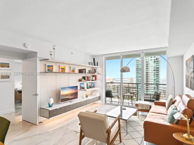 2-bedroom condo for sale in Miami - 325 S Biscayne Blvd 3421 - MondialRealty