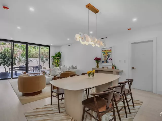 2-bedroom condo for rent in Key Biscayne - 151 Crandon Blvd 138 - MondialRealty