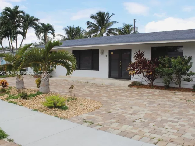 4-bedroom home for rent in Miami - 8811 SW 54th Ter 8811 - MondialRealty