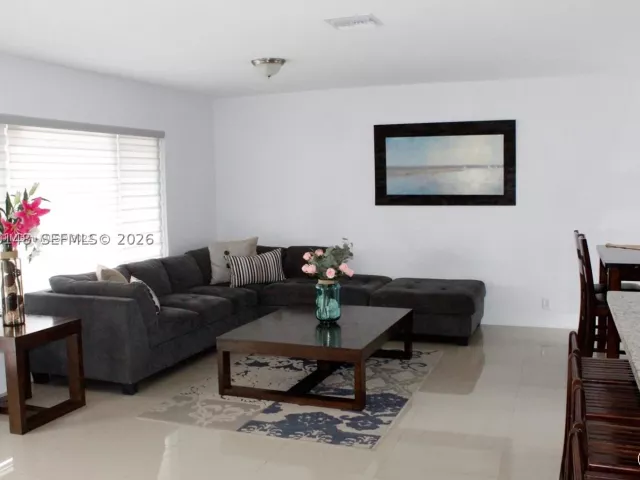 4-bedroom home for rent in Miami - 8811 SW 54th Ter 8811 - MondialRealty