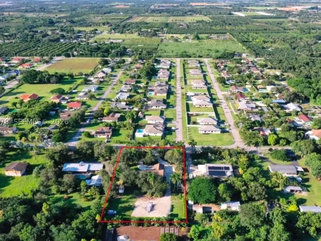 4-bedroom home for rent in Homestead - 19980 SW 324th St 19980 - MondialRealty
