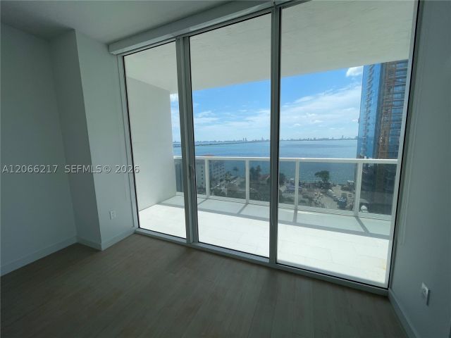 3-bedroom condo for rent in Miami - 600 NE 27th St 1205 - MondialRealty