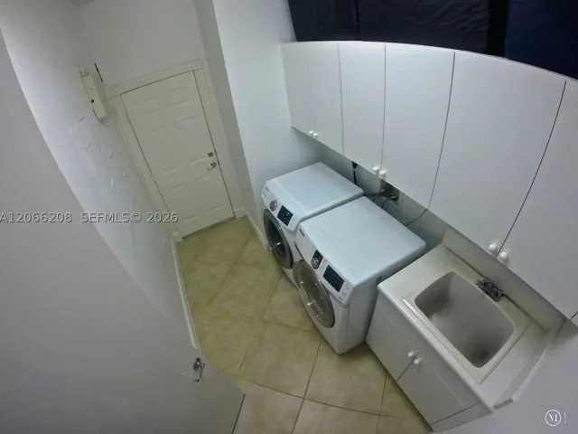 4-bedroom home for sale in Miami - 1675 NE 196th St - MondialRealty