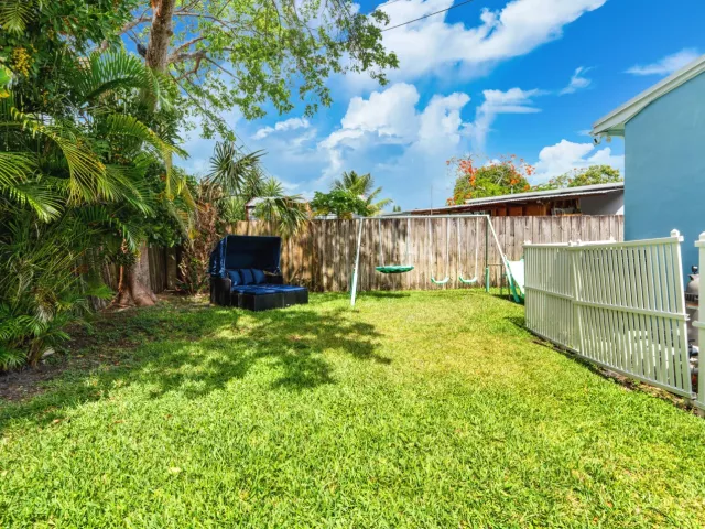 3-bedroom home for rent in Fort Lauderdale - 3305 SW 15th Street - MondialRealty