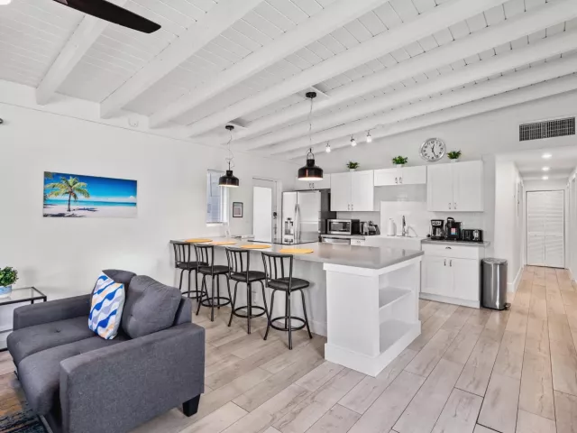 3-bedroom home for rent in Fort Lauderdale - 3305 SW 15th Street - MondialRealty