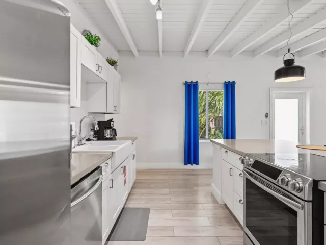 3-bedroom home for rent in Fort Lauderdale - 3305 SW 15th Street - MondialRealty