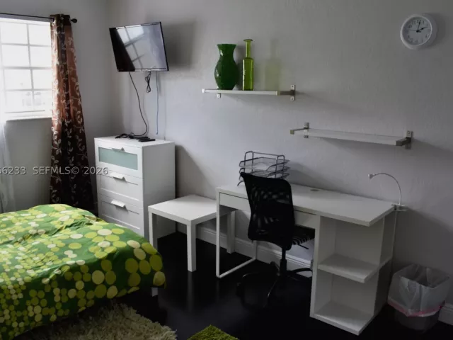 7-bedroom home for rent in Miami - 1435 SW 82nd Pl N/A - MondialRealty