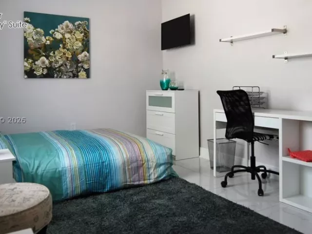 7-bedroom home for rent in Miami - 1435 SW 82nd Pl N/A - MondialRealty