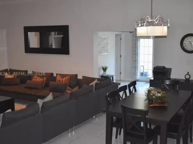 7-bedroom home for rent in Miami - 1435 SW 82nd Pl N/A - MondialRealty