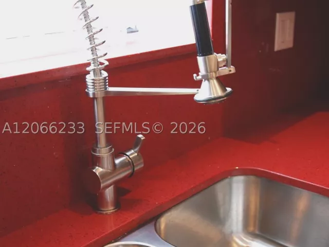 7-bedroom home for rent in Miami - 1435 SW 82nd Pl N/A - MondialRealty