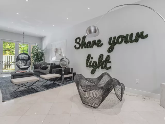 4-bedroom home for sale in Aventura - 18460 NE 30th Ave 18460 - MondialRealty