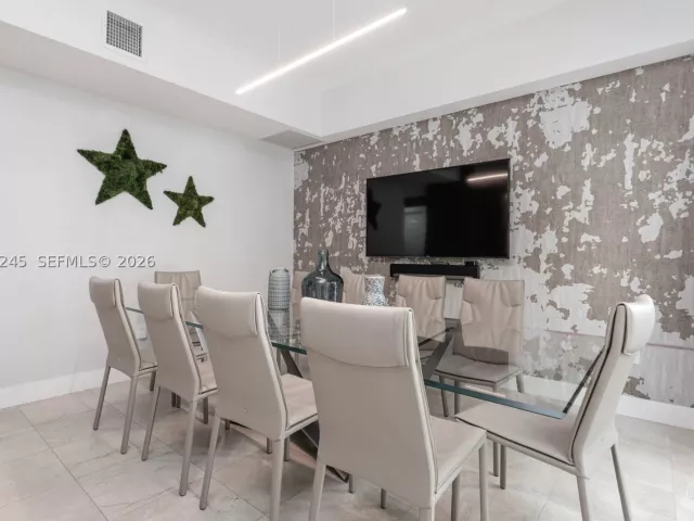 4-bedroom home for sale in Aventura - 18460 NE 30th Ave 18460 - MondialRealty