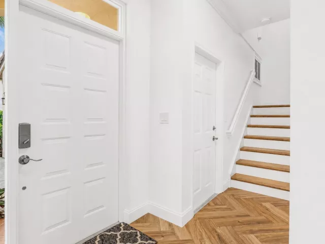 3-bedroom home for rent in Boca Raton - 350 SW 8TH Street 2 - MondialRealty