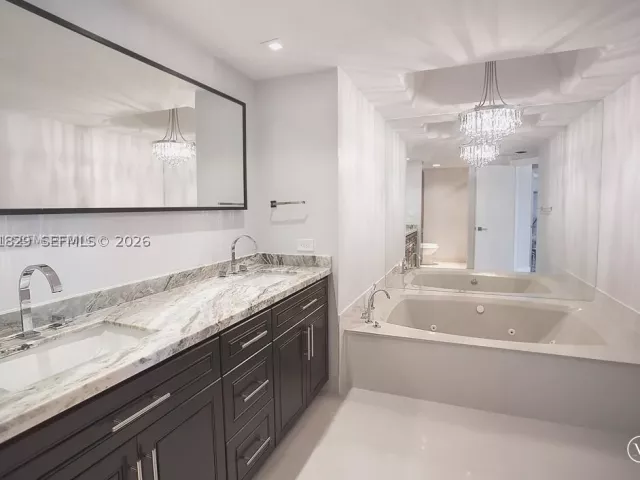 2-bedroom condo for rent in Aventura - 20191 E Country Club Dr 2703 - MondialRealty