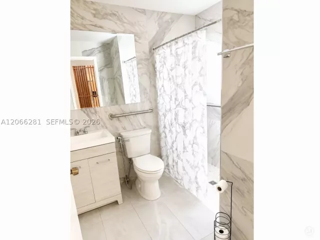 3-bedroom home for sale in Miami - 12706 SW 145th St - MondialRealty
