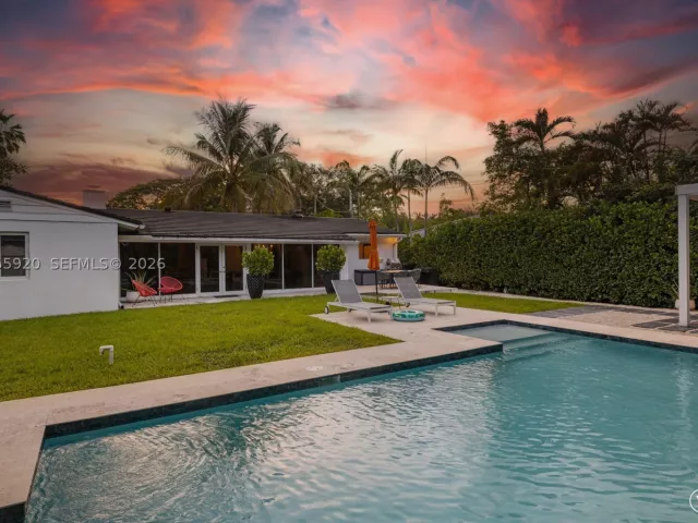 3-bedroom home for sale in Biscayne Park - 11403 NE 8th Ave - MondialRealty