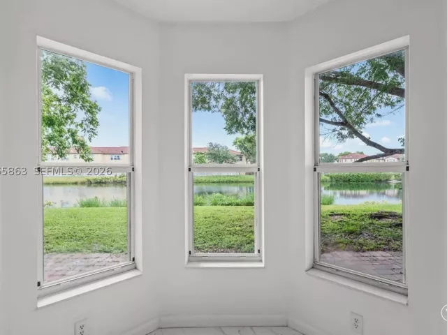 3-bedroom home for sale in Homestead - 1720 NE 35 Avenue - MondialRealty