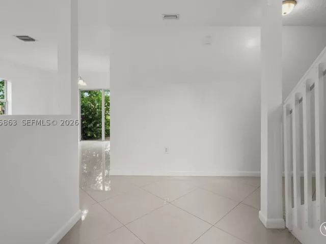 3-bedroom home for sale in Homestead - 1720 NE 35 Avenue - MondialRealty
