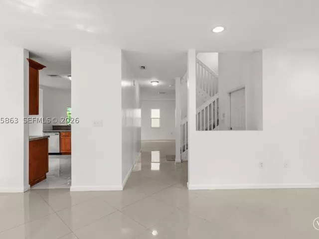 3-bedroom home for sale in Homestead - 1720 NE 35 Avenue - MondialRealty