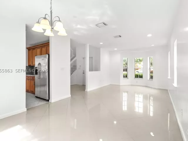 3-bedroom home for sale in Homestead - 1720 NE 35 Avenue - MondialRealty