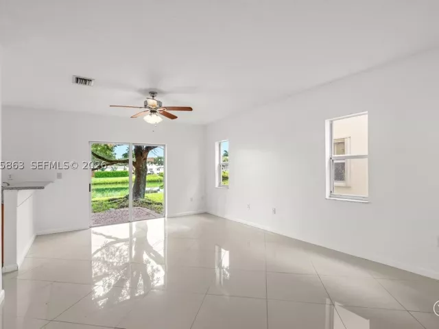 3-bedroom home for sale in Homestead - 1720 NE 35 Avenue - MondialRealty