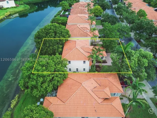 3-bedroom home for sale in Homestead - 1720 NE 35 Avenue - MondialRealty
