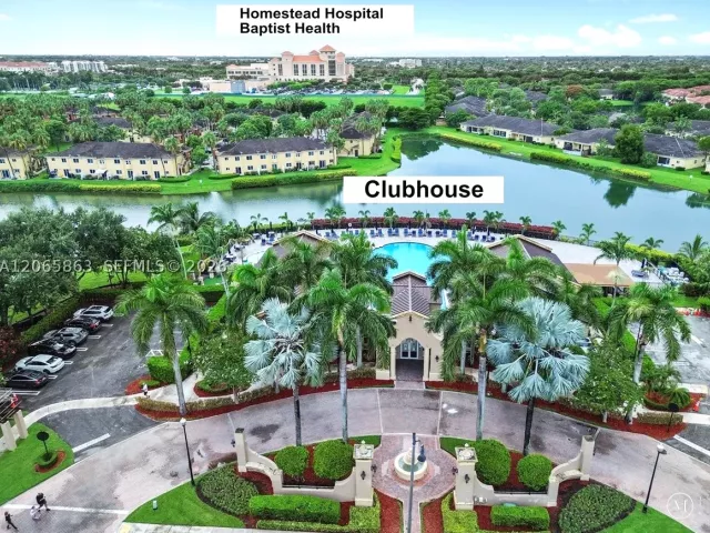 3-bedroom home for sale in Homestead - 1720 NE 35 Avenue - MondialRealty