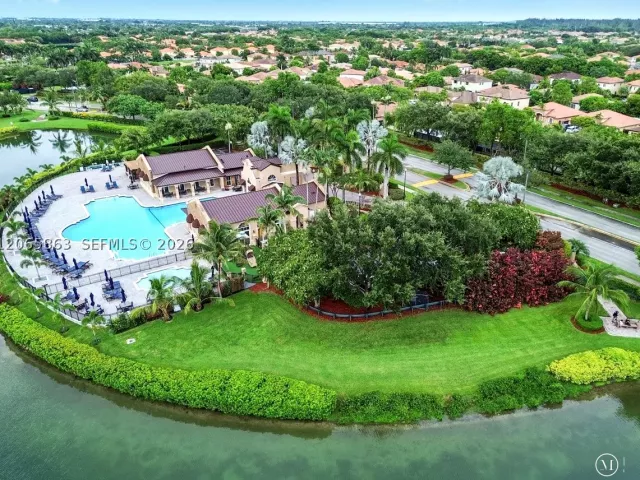 3-bedroom home for sale in Homestead - 1720 NE 35 Avenue - MondialRealty