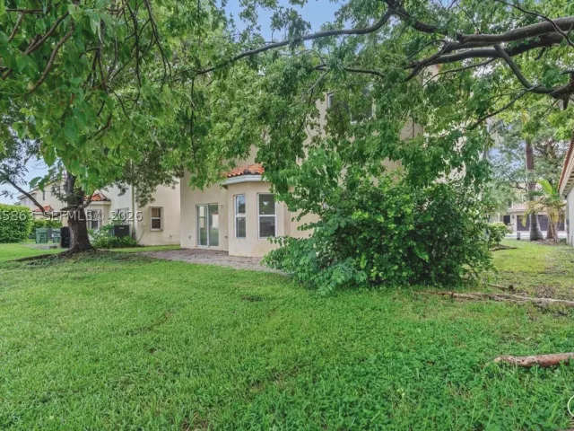 3-bedroom home for sale in Homestead - 1720 NE 35 Avenue - MondialRealty