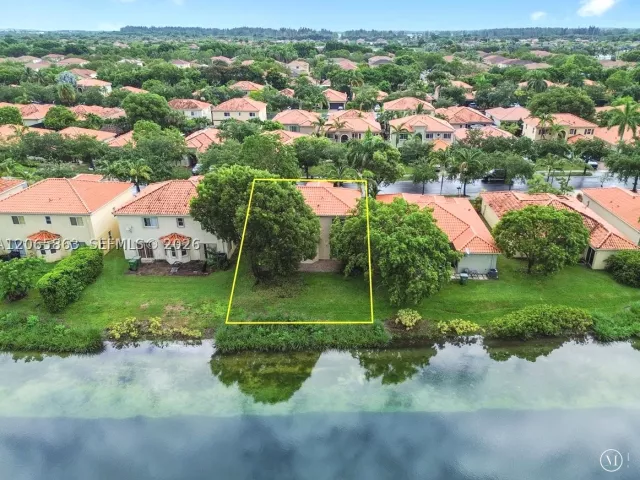 3-bedroom home for sale in Homestead - 1720 NE 35 Avenue - MondialRealty