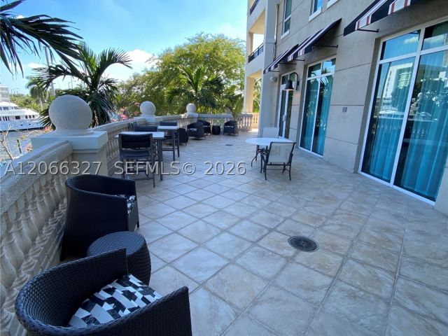 2-bedroom condo for sale in Fort Lauderdale - 610 W Las Olas Blvd 913N - MondialRealty