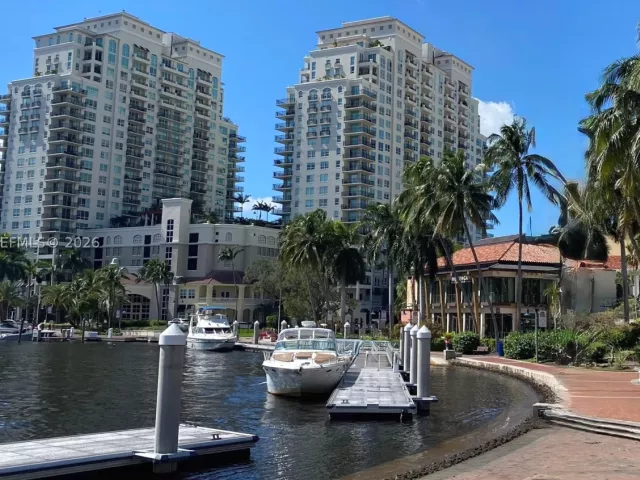 2-bedroom condo for sale in Fort Lauderdale - 610 W Las Olas Blvd 913N - MondialRealty