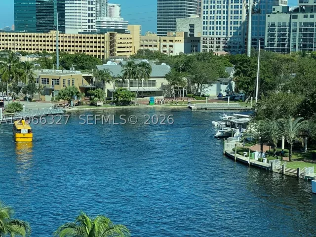 2-bedroom condo for sale in Fort Lauderdale - 610 W Las Olas Blvd 913N - MondialRealty