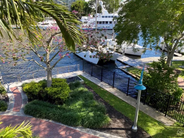 2-bedroom condo for sale in Fort Lauderdale - 610 W Las Olas Blvd 913N - MondialRealty