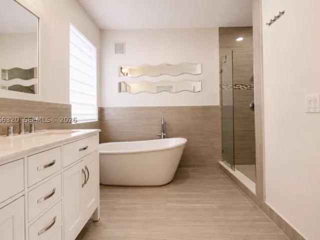 5-bedroom home for rent in Miami - 16354 SW 48th Ter - MondialRealty