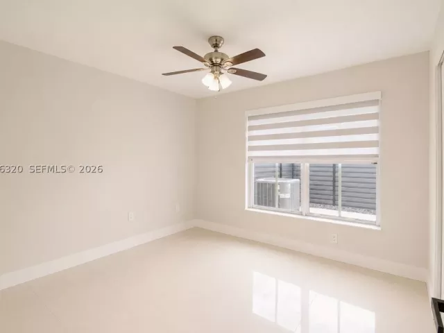 5-bedroom home for rent in Miami - 16354 SW 48th Ter - MondialRealty