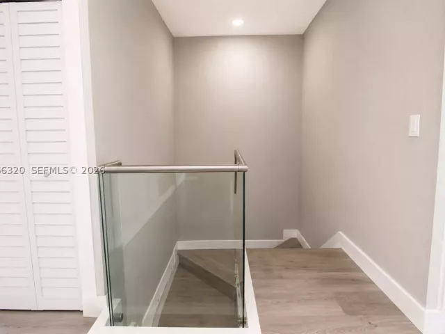 5-bedroom home for rent in Miami - 16354 SW 48th Ter - MondialRealty
