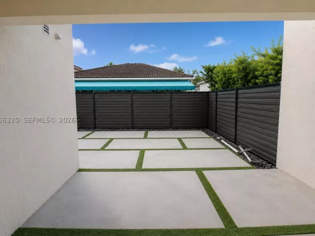 5-bedroom home for rent in Miami - 16354 SW 48th Ter - MondialRealty