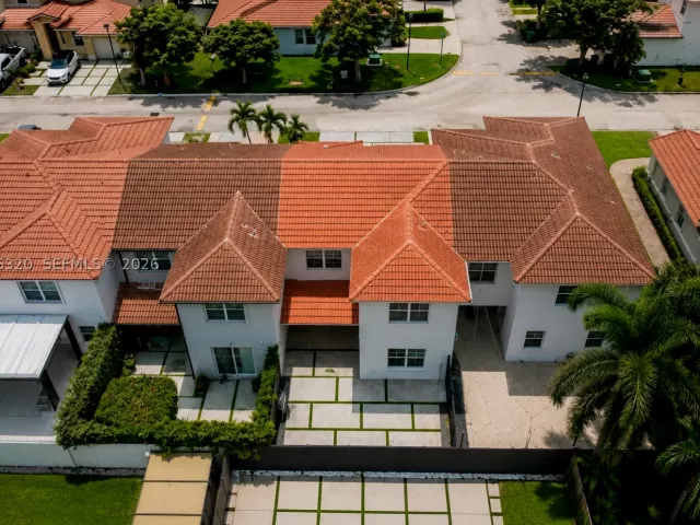 5-bedroom home for rent in Miami - 16354 SW 48th Ter - MondialRealty