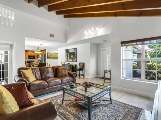 4-bedroom home for sale in Boca Raton - 19626 Sea Pines Way - MondialRealty