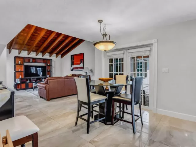 4-bedroom home for sale in Boca Raton - 19626 Sea Pines Way - MondialRealty