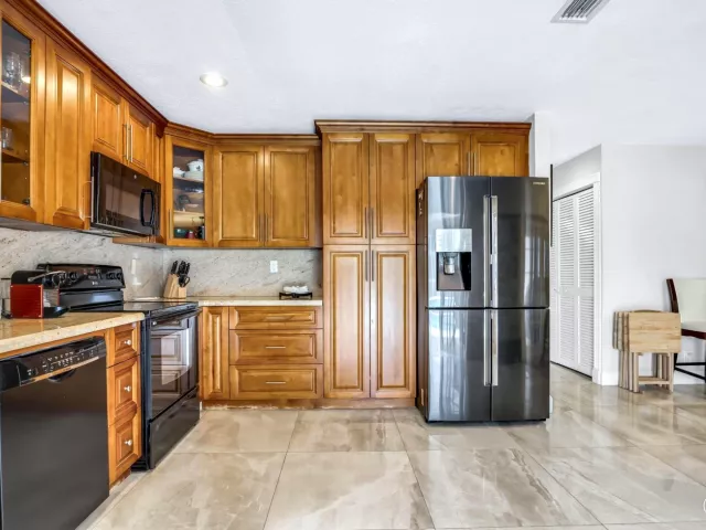 4-bedroom home for sale in Boca Raton - 19626 Sea Pines Way - MondialRealty