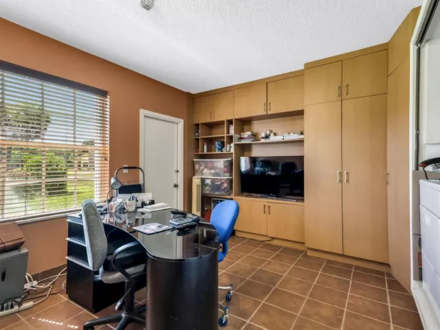 4-bedroom home for sale in Boca Raton - 19626 Sea Pines Way - MondialRealty