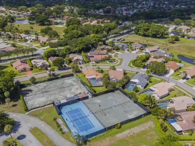 4-bedroom home for sale in Boca Raton - 19626 Sea Pines Way - MondialRealty